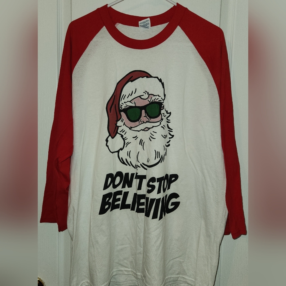 MENS SANTA 3/4 SLEEVE SHIRT XL NEW NEVER WORN NO TAGS